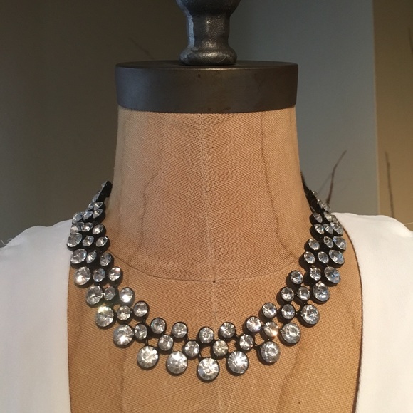 Zara Jewelry - ❌SOLD❌ NWT Zara clear crystal gunmetal necklace